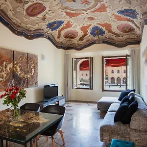 https://paracelso-apartment.emilia-romagnahotels.net